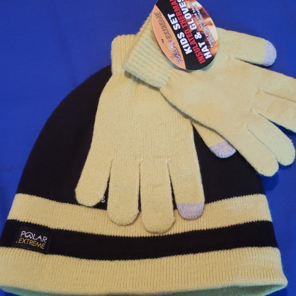 Hat and gloves